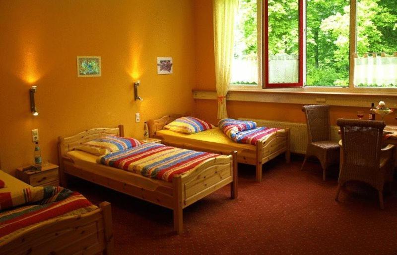 Econo Motel Goelzer Büchenbeuren Exteriér fotografie